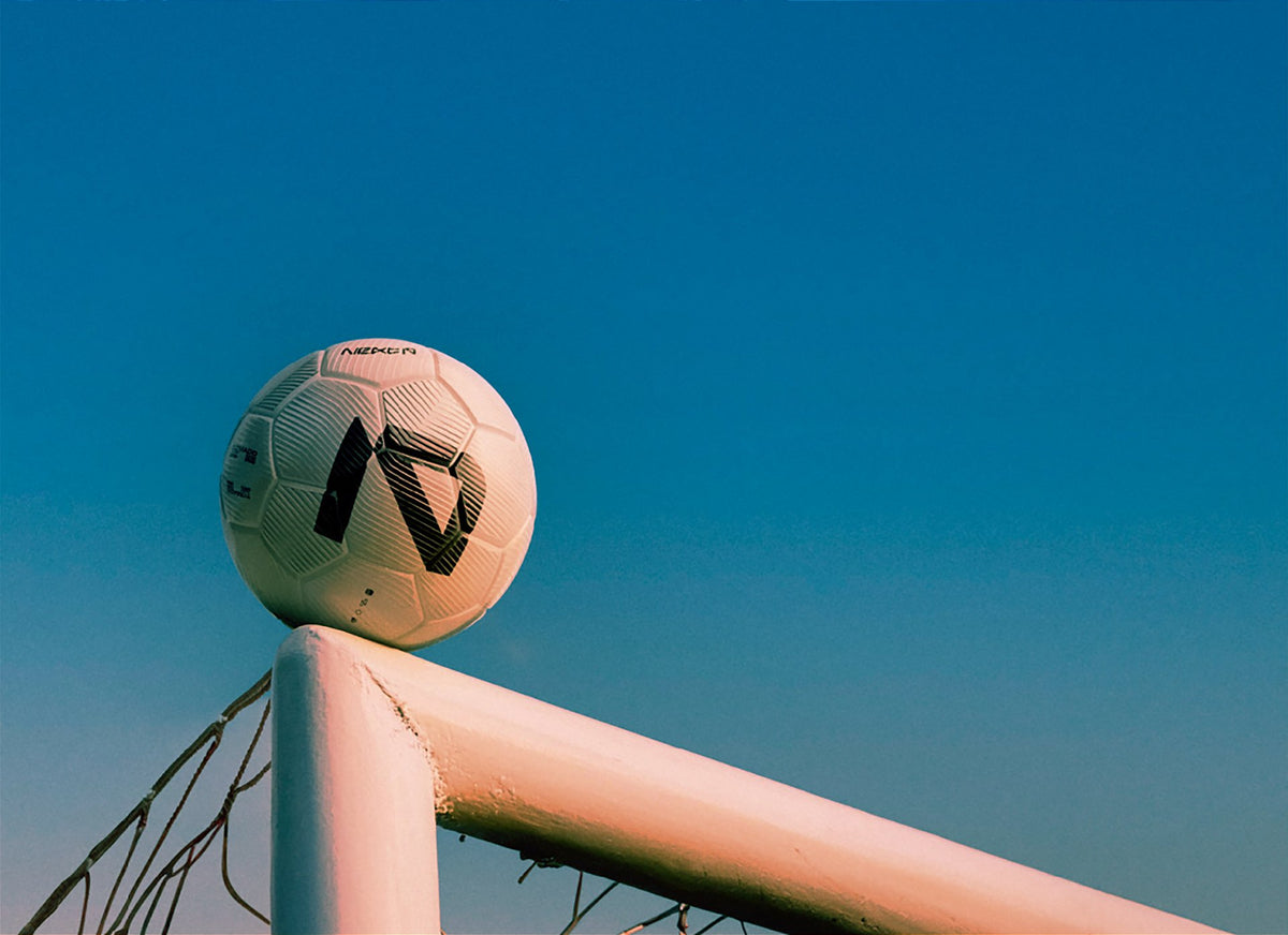 Bola Next10 no gol